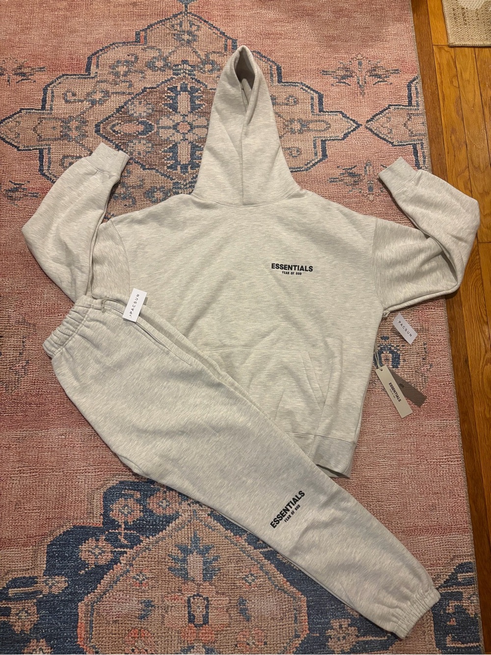 ESSENTIALS Fear of God Light Oatmeal Hoodie & Jogger Set - Picture 2 of 11
